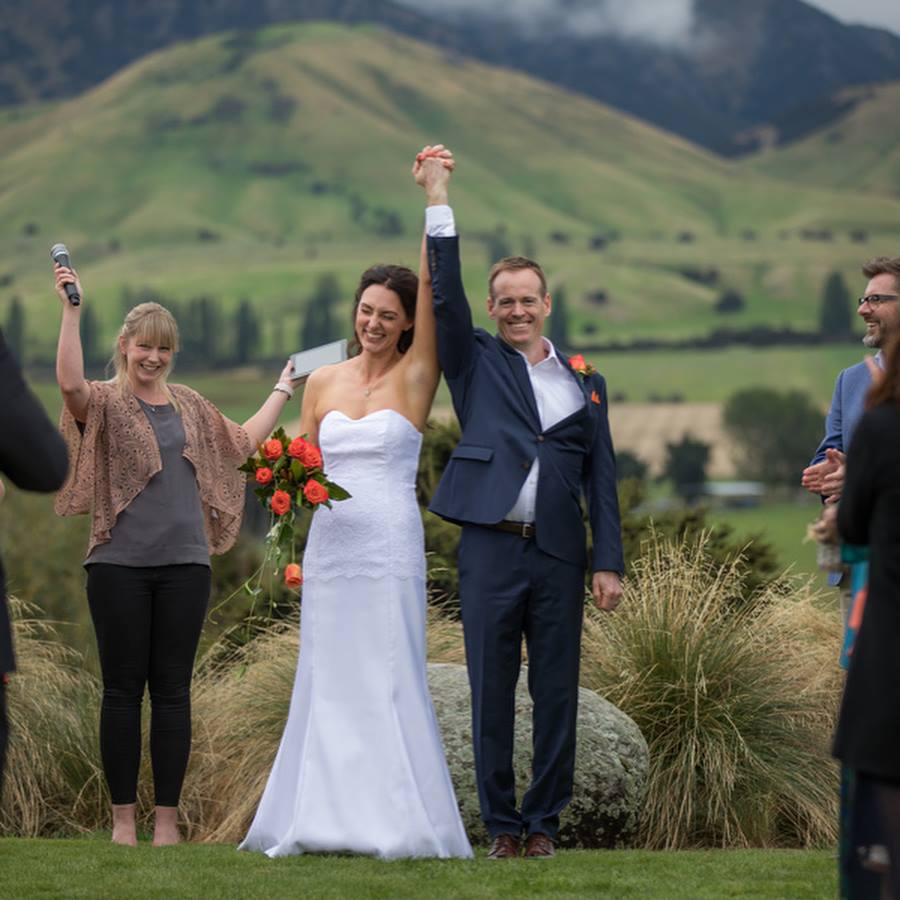 queenstown celebrant wedding susanne craig Your Big Day Queenstown