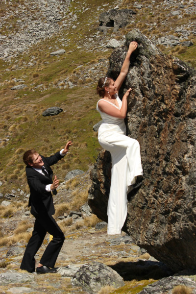 adventure wedding queenstown bride bouldering